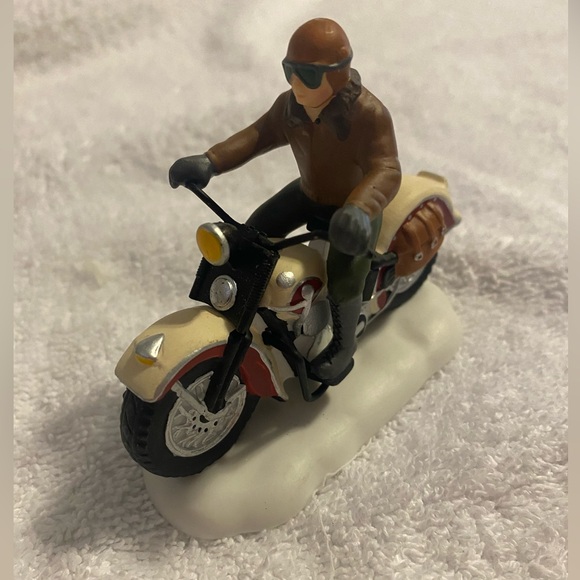 Harley-Davidson collectible Department 56 Ready For The Road - Picture 2 of 8